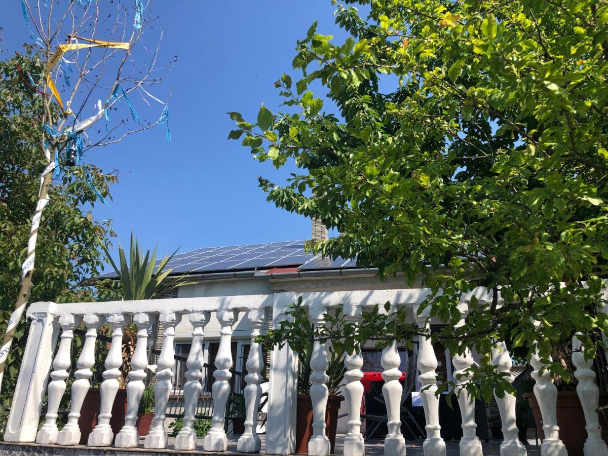Balatonkeresztúr Jesolo Apartmanhaz מראה חיצוני תמונה