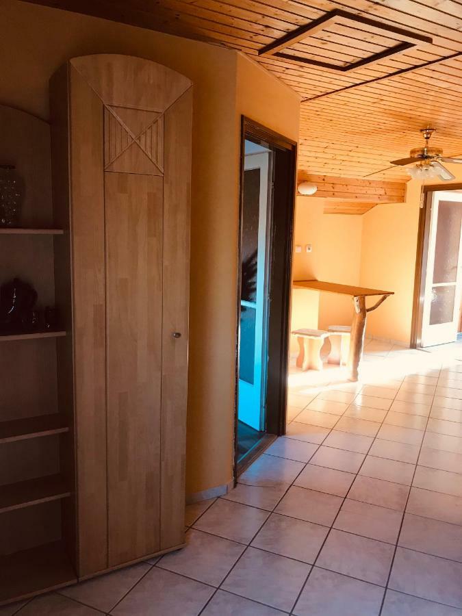 Balatonkeresztúr Jesolo Apartmanhaz מראה חיצוני תמונה