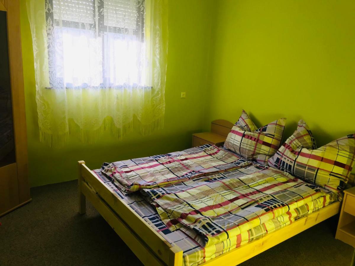 Balatonkeresztúr Jesolo Apartmanhaz מראה חיצוני תמונה
